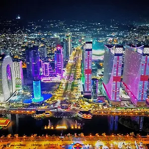 Orbi City - Central Батуми